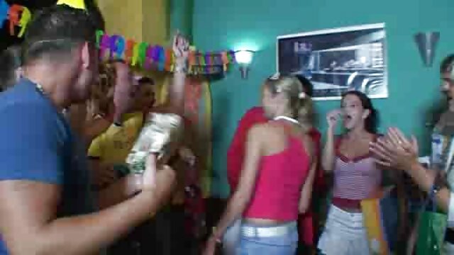 PEQUEÑA chica con culo relleno videos xx anal de bolas anales cumming