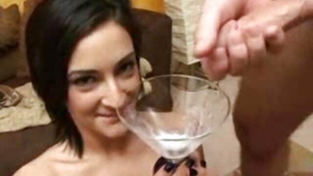 Ella tiene más analgaping fotos que sexy